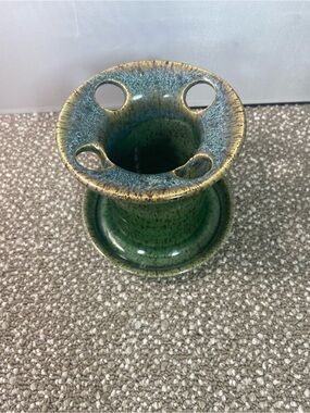 Blue Moon Pottery Toothbrush Holder in Green Glaze ceramic, Toothpaste Cup.